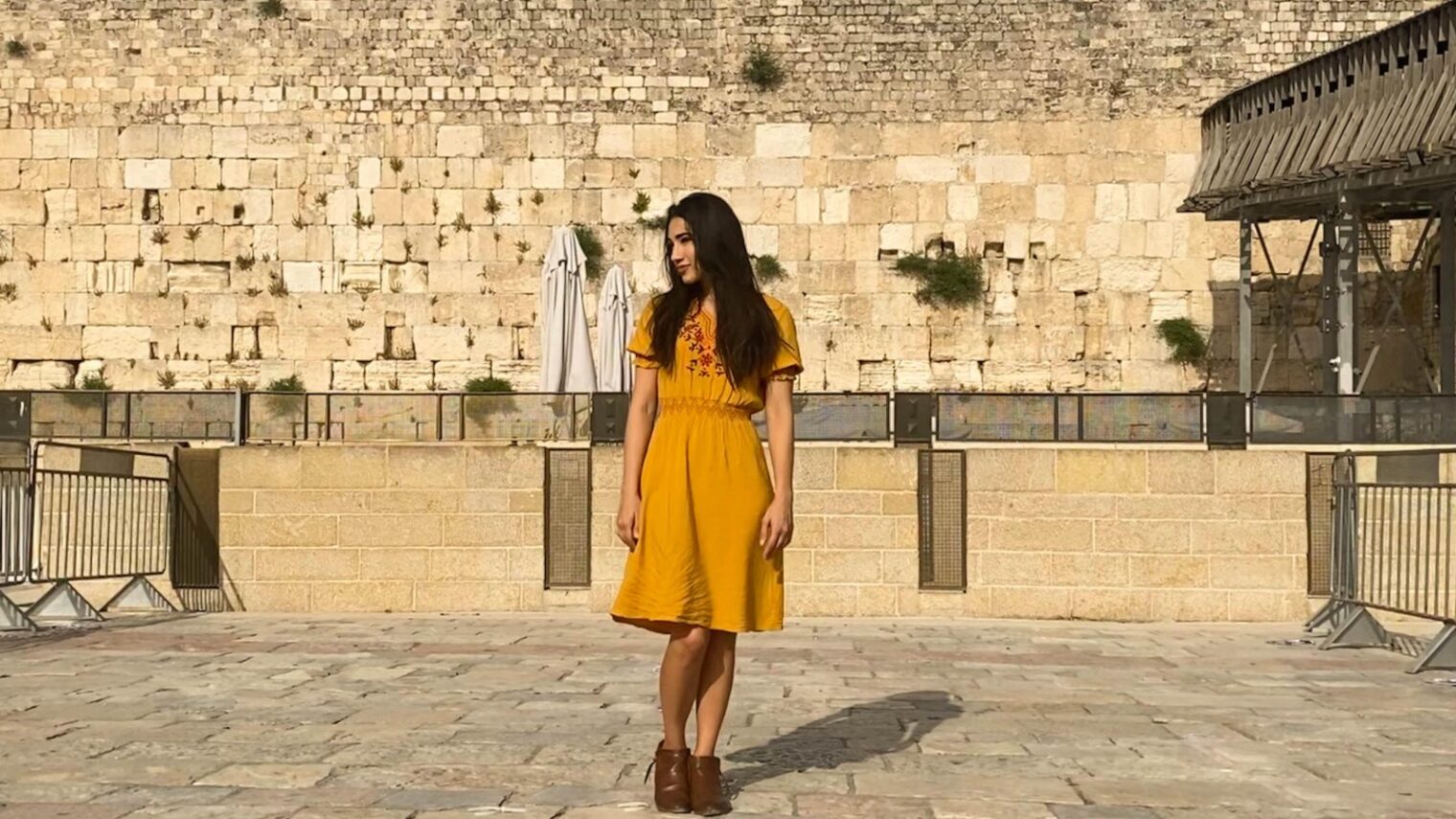 India Persaud at Jerusalem’ Western Wall. Photo by Thamiris Theigher