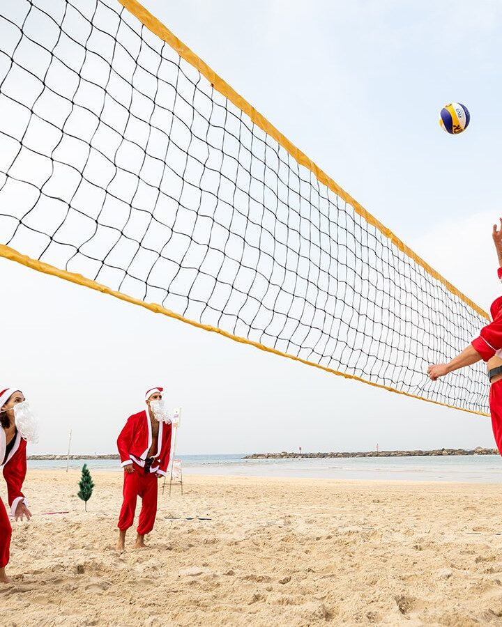 Volleyball Santas in Tel Aviv. Photo by YoSee Gamzoo Letova/Tel Aviv Global & Tourism