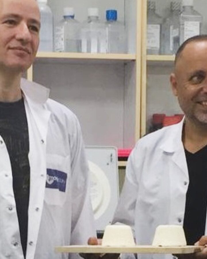 Prof. Tamir Tuller and Dr. Eyal Afergan of Imagindairy. Photo courtesy of Tel Aviv University