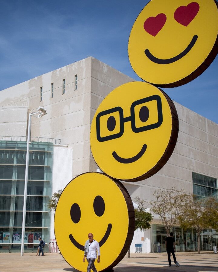 Smileys on Habima Square in Tel Aviv. Photo by Miriam Alster/FLASH90