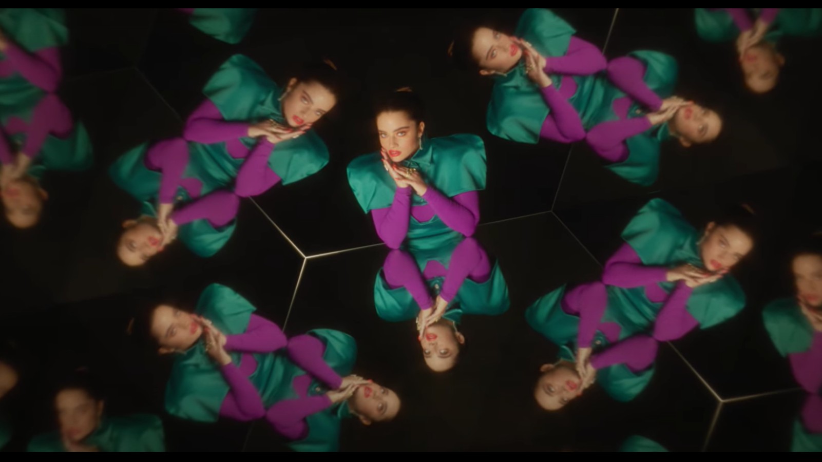 Screenshot from Noa Kirel’s “Bling Bling” music video.