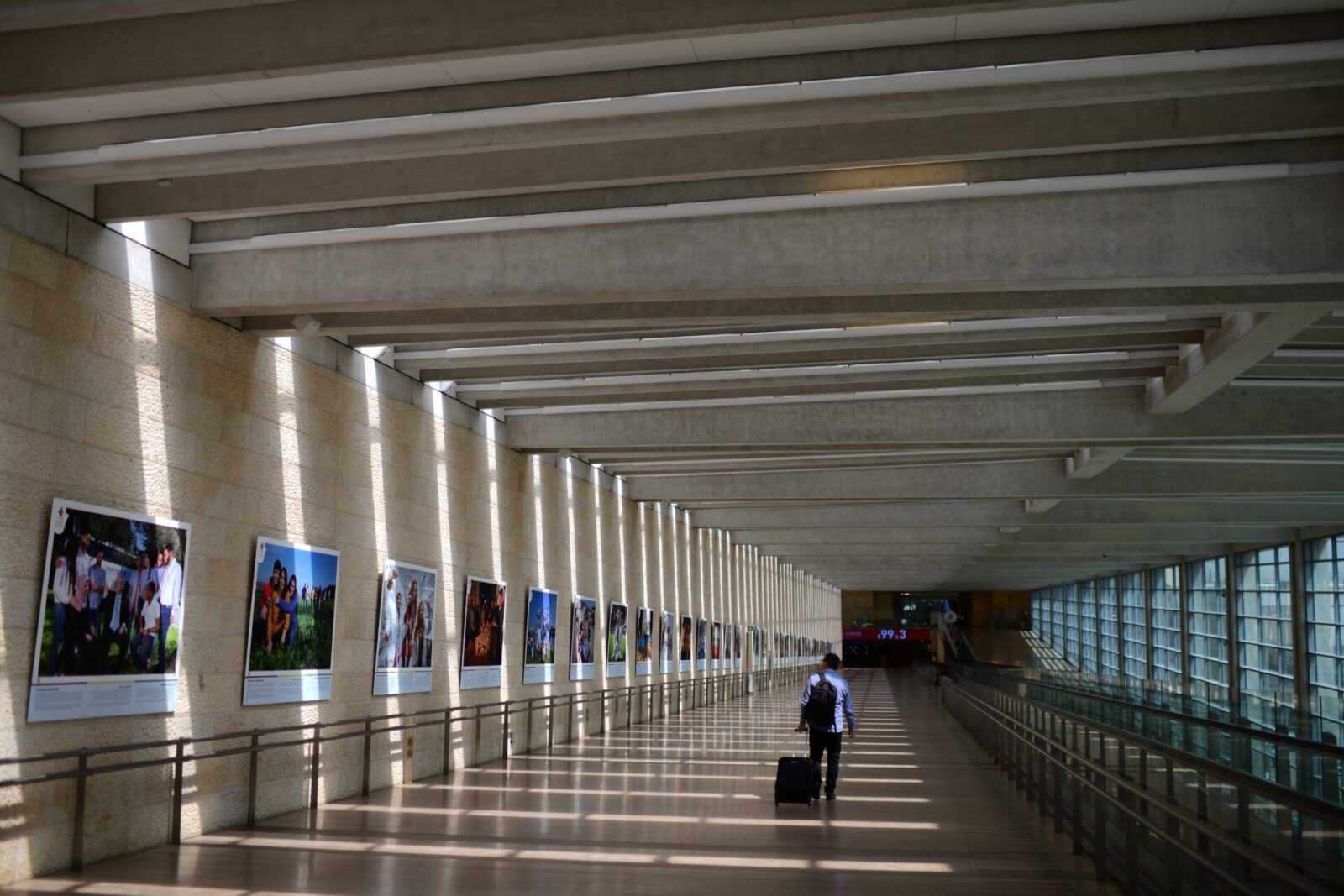 The empty halls of Ben Gurion Airport are about to fill once more. Photo of a passenger at the airport on April 6, 2021. Photo by Tomer Neuberg/Flash90