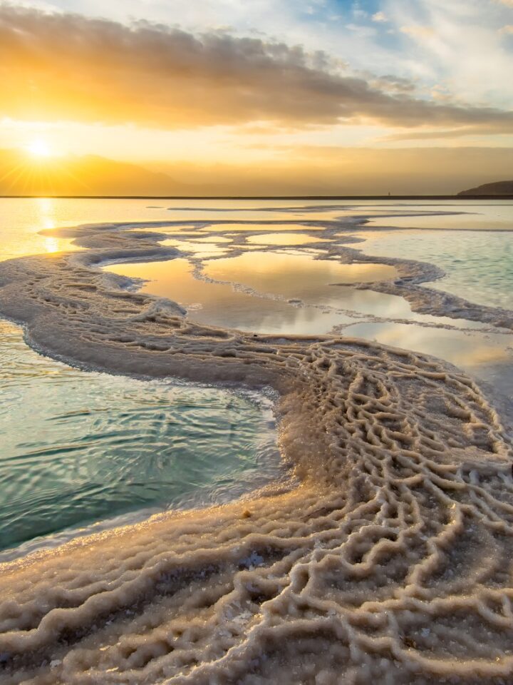 “Salt Veins” in the Dead Sea. Photo by Tzvika Stein of Israel.