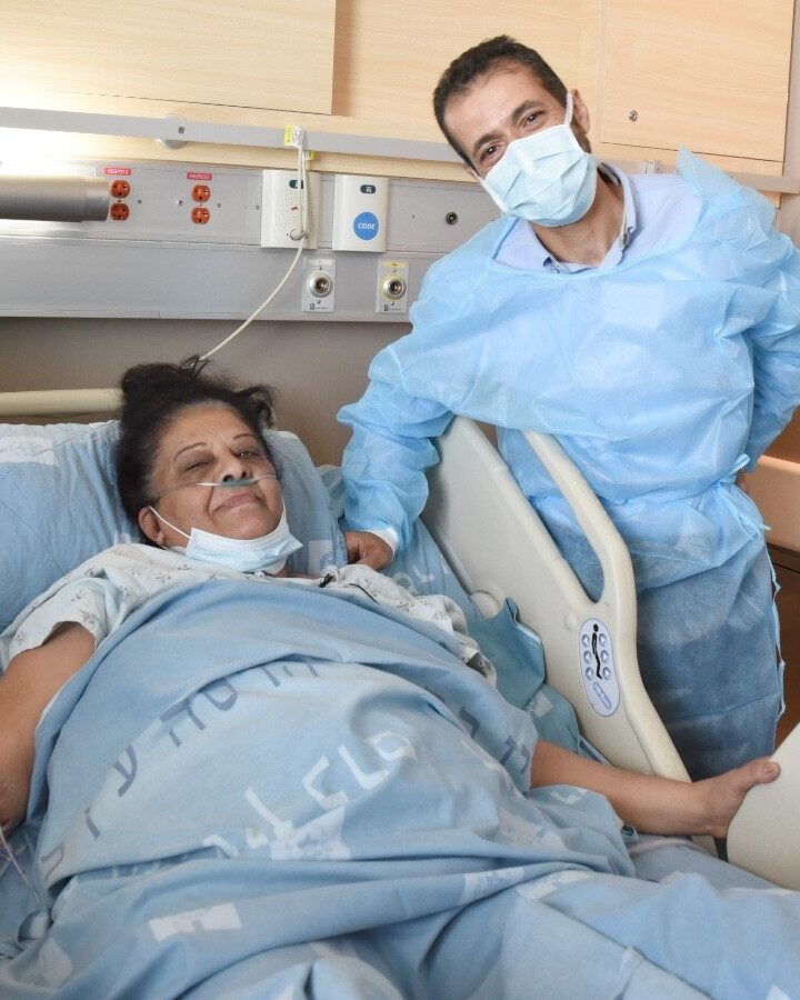 Hadassah's Kidney Transplantation Service Chief Dr. Abed Khalaileh with Randa Aweis, the Christian Arab recipient of Yigal Yehoshua’s kidney. Photo by David Z. Harris/HWZOA
