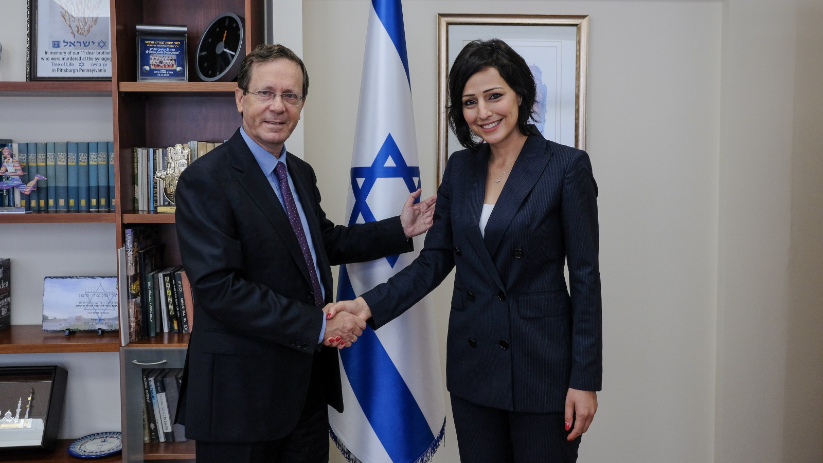 Jewish Agency emissary Gadeer Kamal-Mreeh with outgoing chairman of The Jewish Agency and Israeli president-elect Isaac Herzog. Photo by David Salem/Zug Productions