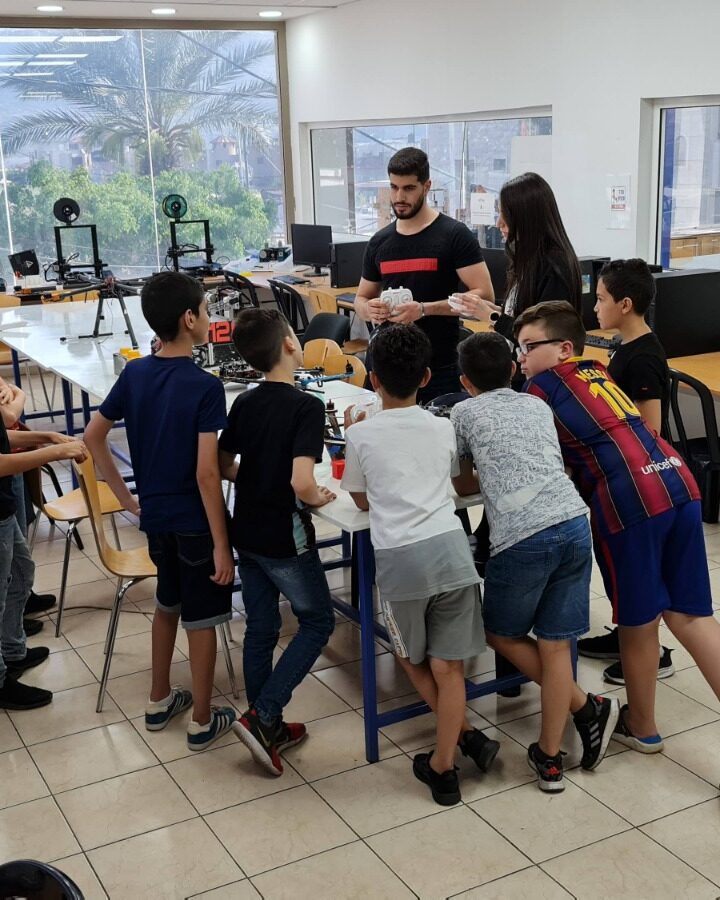 Arab and Jewish schoolchildren gather in Majd al-Krum for hands-on science activities. Photo courtesy of Moona