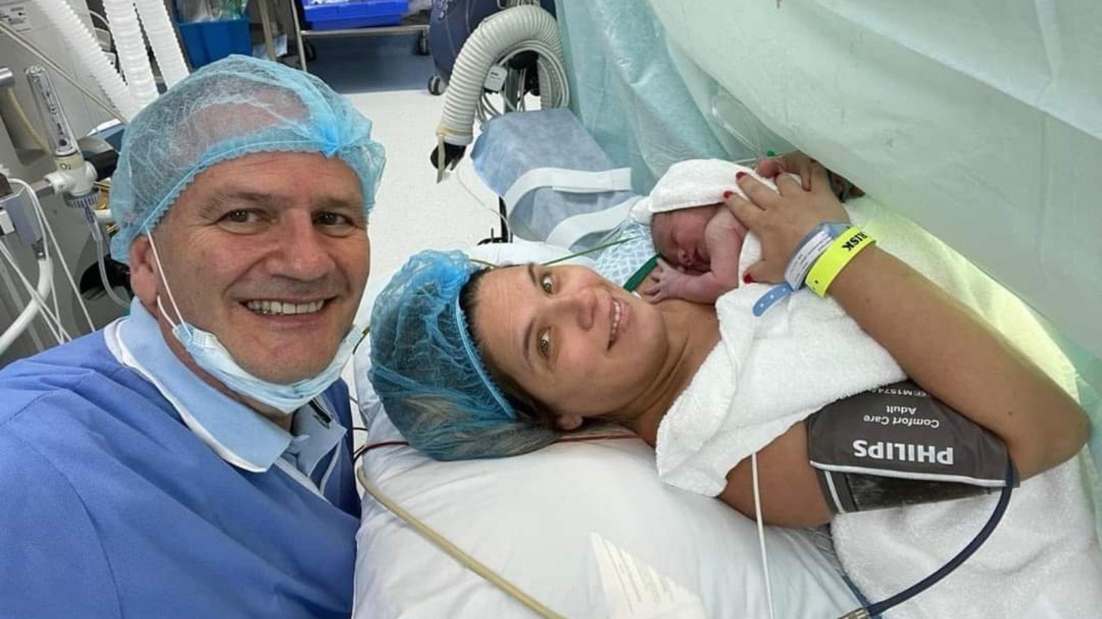 Israeli Head of Mission in Dubai Ilan Sztulman and wife Jacqueline on August 14, 2021, with newborn Mia. Photo courtesy of Israeli Foreign Ministry