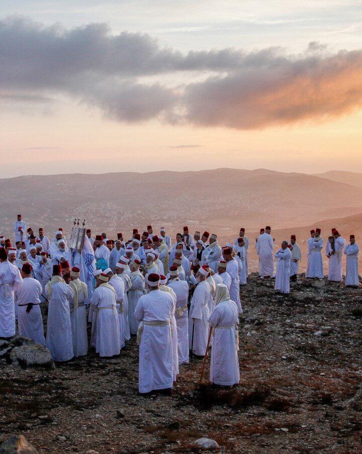 Samaritans pray during a pilgrimage marking the holiday of Sukkot on Mount Gerizim on the outskirts of Nablus, October 20, 2021. Photo by Nasser Ishtayeh/Flash90