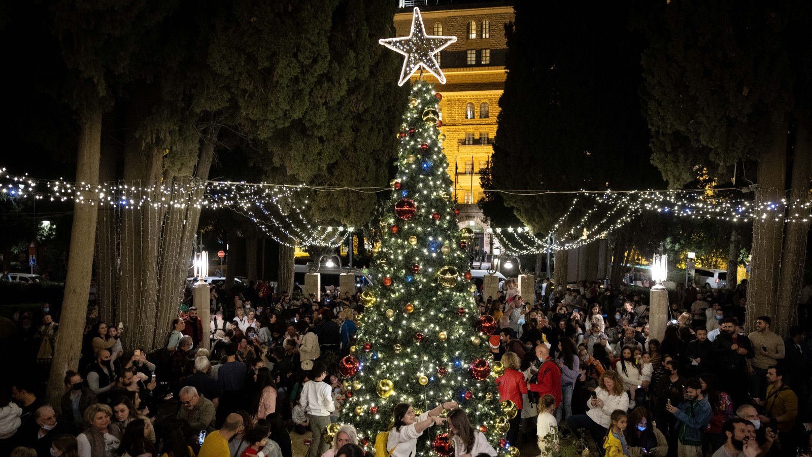 Christmas lights up Jerusalem after Covid hiatus ISRAEL21c