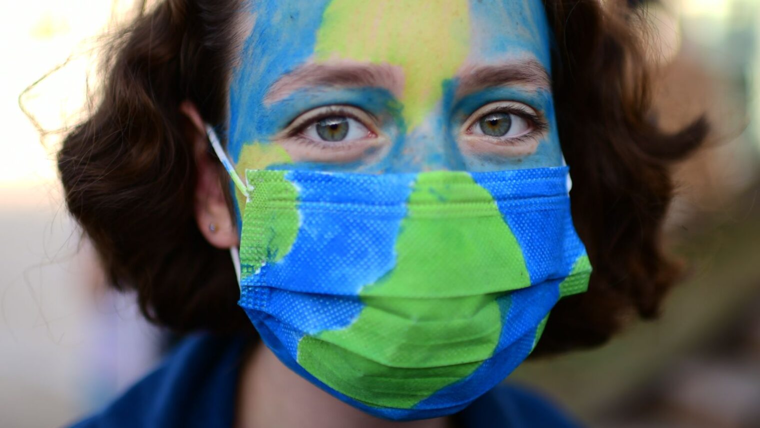 A woman at a rally calling to act against the climate, Tel Aviv, December 20, 2020. Photo by Tomer Neuberg/Flash90
