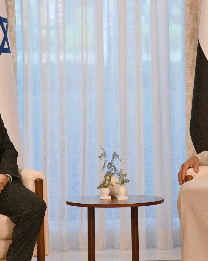 Prime Minister Naftali Bennett meeting with Abu Dhabi Crown Prince Sheikh Mohammed bin Zayed on December 13, 2021. Photo by Haim Zach/GPO