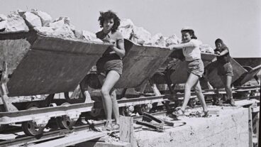 Women working at the stone quarry of Kibbutz Ein Harod in 1941. Photo by Kluger Zoltan/Government Press Office