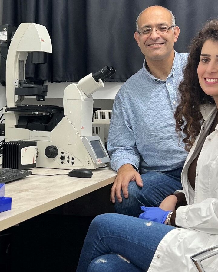 Prof. Yuval Shaked and PhD student Jozafina Haj-Shomaly. Photo courtesy of Technion Spokesperson’s Office