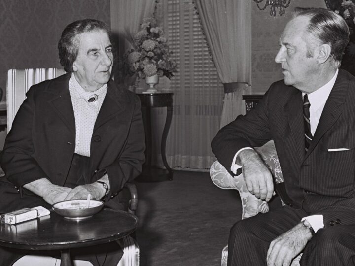 US Secretary of State William Rogers calling on Prime Minister Golda Meir at the Waldorf Astoria hotel in New York, September 29, 1969. Photo by Moshe Milner/GPO