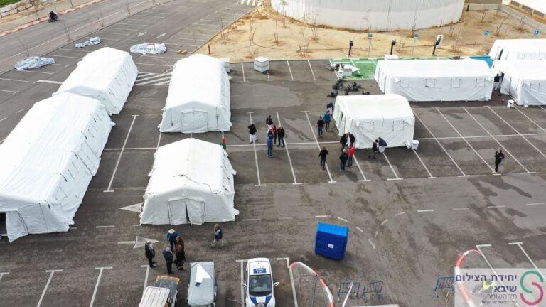 A model of a field hospital similar to the one scheduled to be set up in Ukraine. Photo courtesy of Sheba Medical Center.