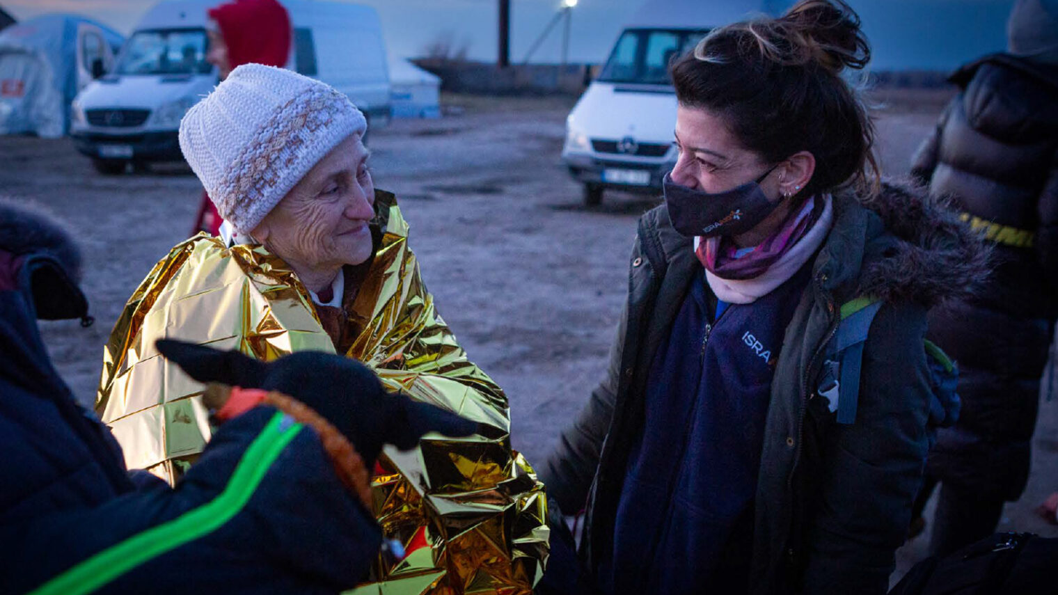 Naama Gorodischer, Global Chief Humanitarian & Resilience Officer of IsraAID, comforting a Ukrainian refugee in Moldova. Since February, IsraAID has been supporting refugees across Moldova with essential protection, education, healthcare, and relief items. Photo by Mickey Noam Alon