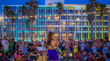 Coral Bismuth performing on the beach behind the Dan Tel Aviv hotel. Photo by Manu Greenspan