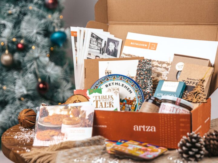 The “Christmas special” box of Israeli-made goods. Photo courtesy of Artza
