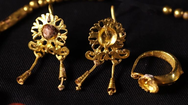 Earrings from a 1,800-year-old burial cave. Photo by Emil Aladjem/IAA