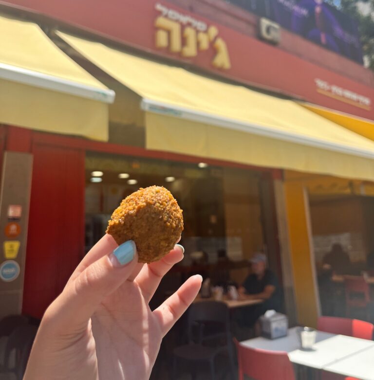 I found falafel heaven in Tel Aviv