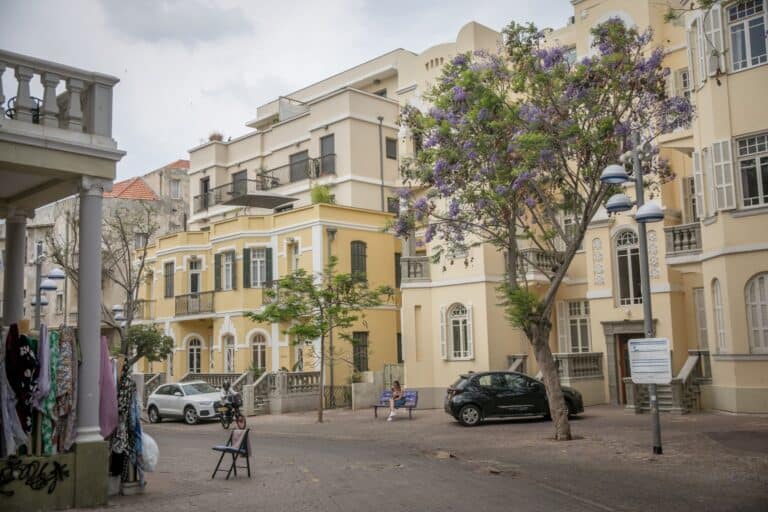 Top 4 things to do on Tel Avivâ€™s historic Nachalat Binyamin Street