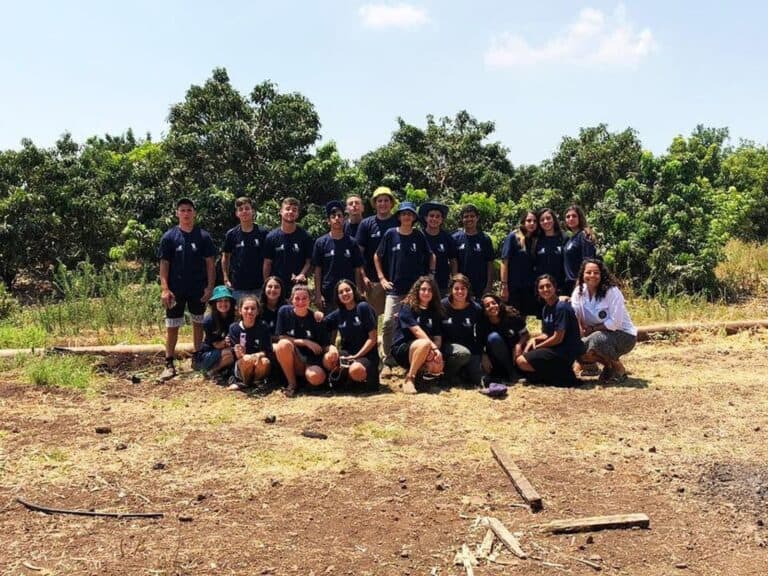 Teen farm volunteers are bonding with the land of Israel