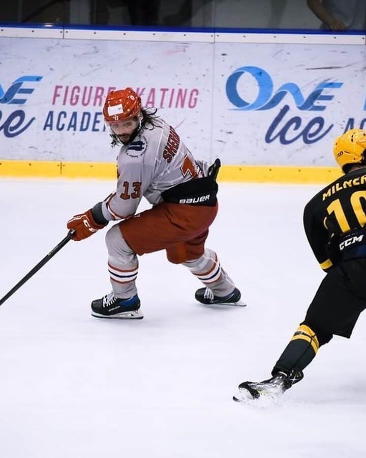 Playing hockey at OneIce Arena in Tnuvot. Photo courtesy of Israel Elite Hockey League