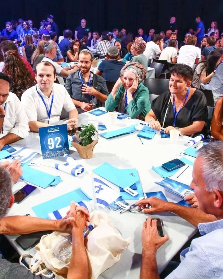 Israelis from different segments of society meeting through The Fourth Quarter. Photo courtesy of The Fourth Quarter