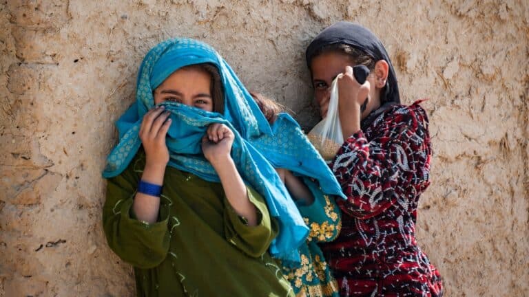 Israeli, Pakistani MDs save eyesight of Afghan children