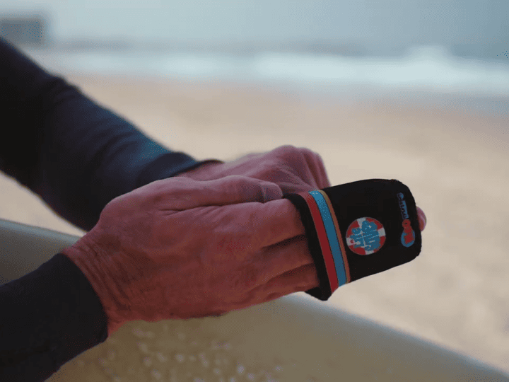 Neomare’s LifeSaver wristband is meant to keep swimmers in danger afloat until help arrives. Photo: screenshot