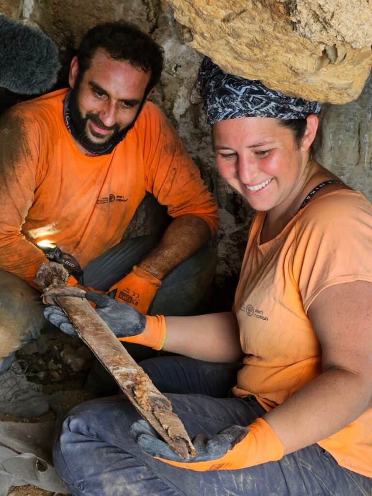 Four rare ancient Roman swords discovered in Judean Desert cave