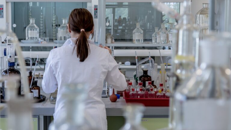 Research at Exosomm’s lab in Israel. Photo courtesy of Exosomm