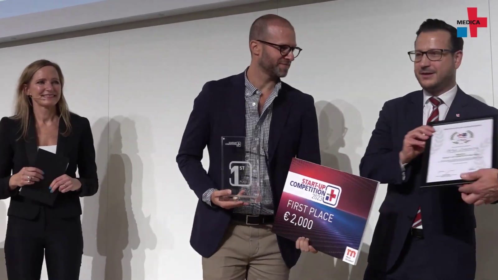 Screenshot of MeMed Commercial Director Yossi Horesh accepting first prize in the Medica Start-Up Competition on November 14, 2023.