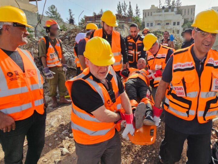 Jewish and Muslim participants in an emergency drill jointly run by the IDF and United Hatzalah. Photo courtesy of United Hatzalah