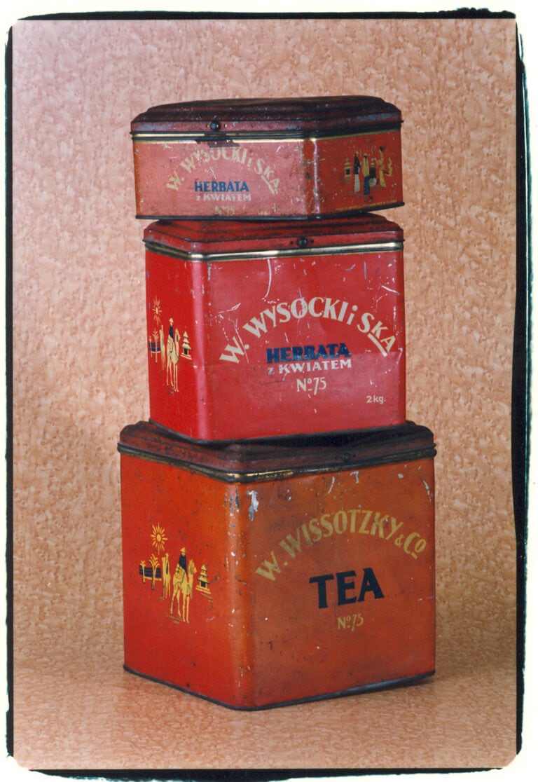 Vintage Wissotzky tea tins. Photo courtesy of Wissotzky