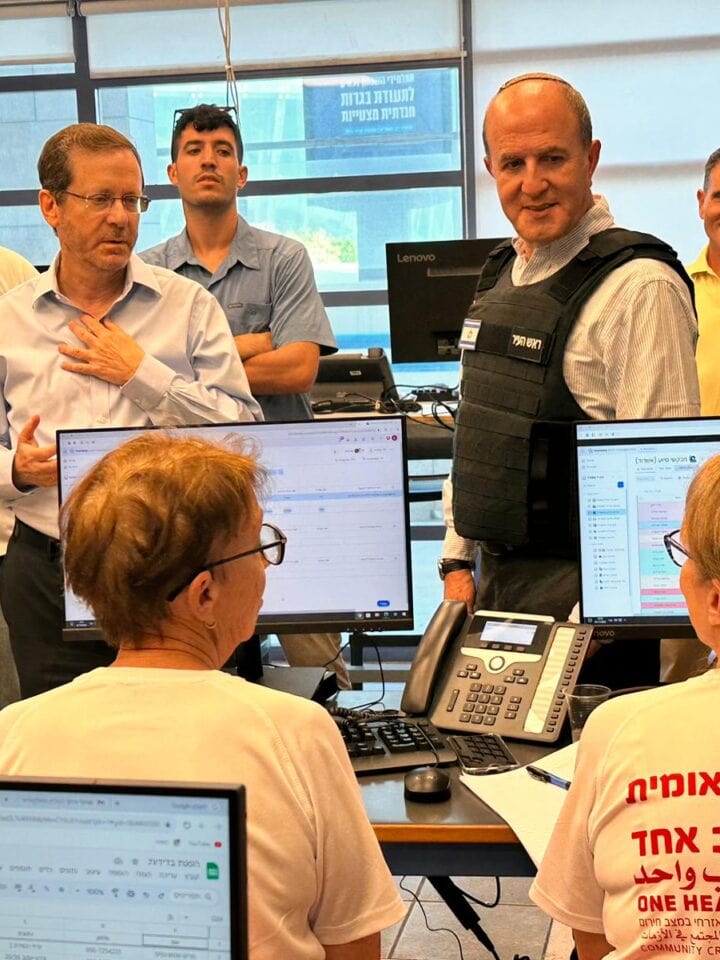 Israeli President Isaac Herzog visits the One Heart volunteer center. Photo courtesy of One Heart