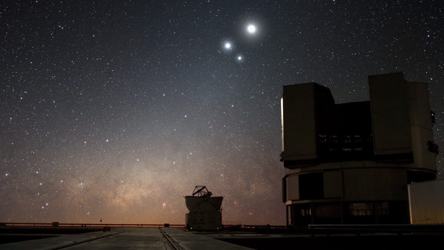 Celestial conjunction at Paranal. Photo by Y. Beletsky/ESO