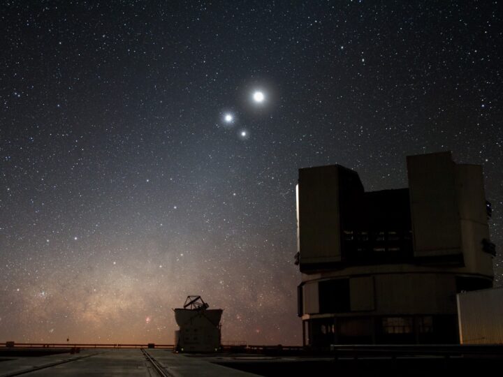 Celestial conjunction at Paranal. Photo by Y. Beletsky/ESO
