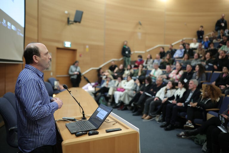 Tel Aviv University Prof. Noam Shomron speaking at AI Day at Tel Aviv University. Photo by Dror Sithakol