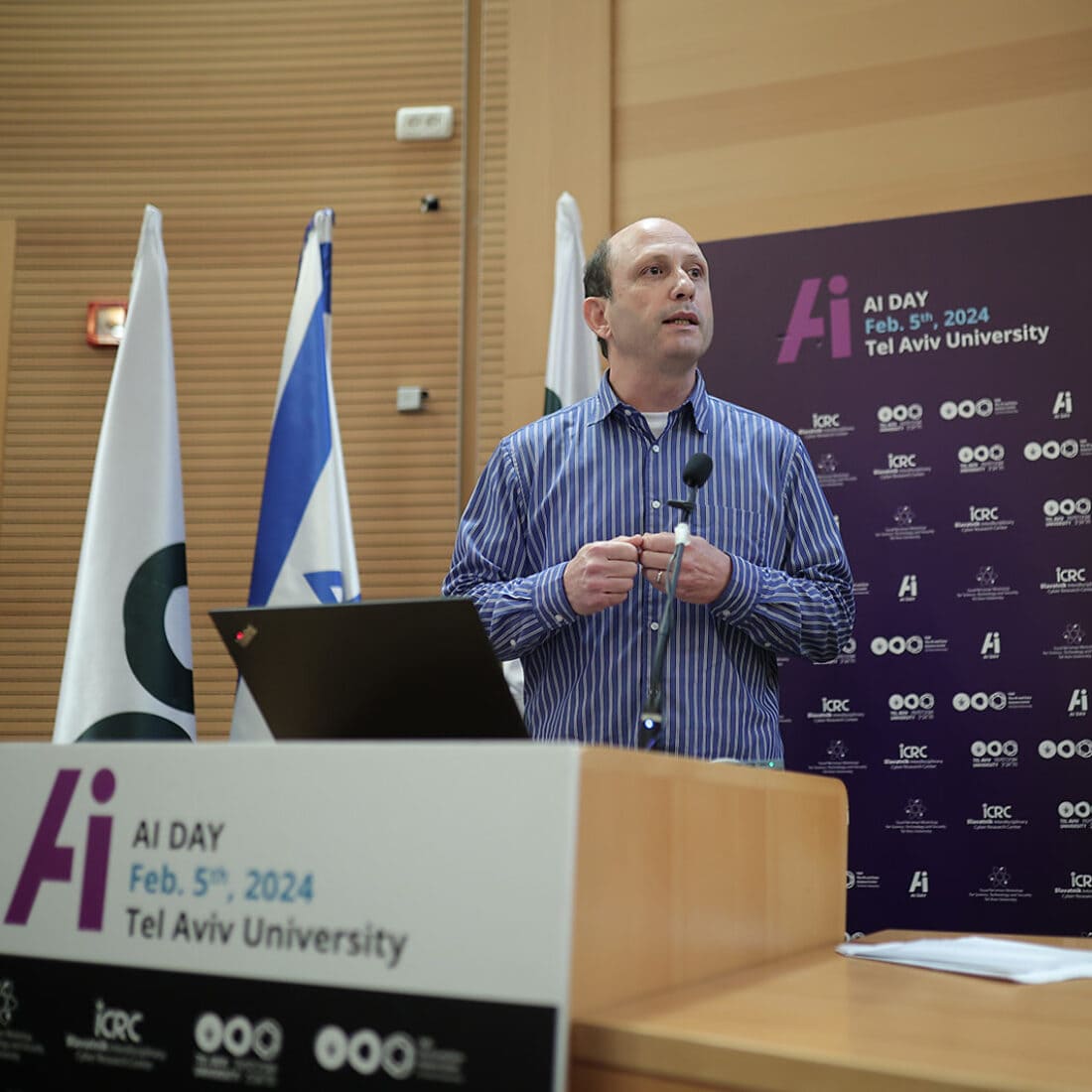 Tel Aviv University Prof. Noam Shomron speaking about AI and resilience at AI Day at Tel Aviv University. Photo by Dror Sithakol
