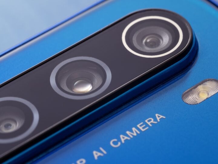 Android smartphone cameras will have better low-light capabilities thanks to Visionary.ai. Photo by Bermuda Cat via Shutterstock.com