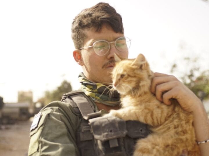 Yona Golan with the cat rescued from Gaza. Photo courtesy of Yona Golan