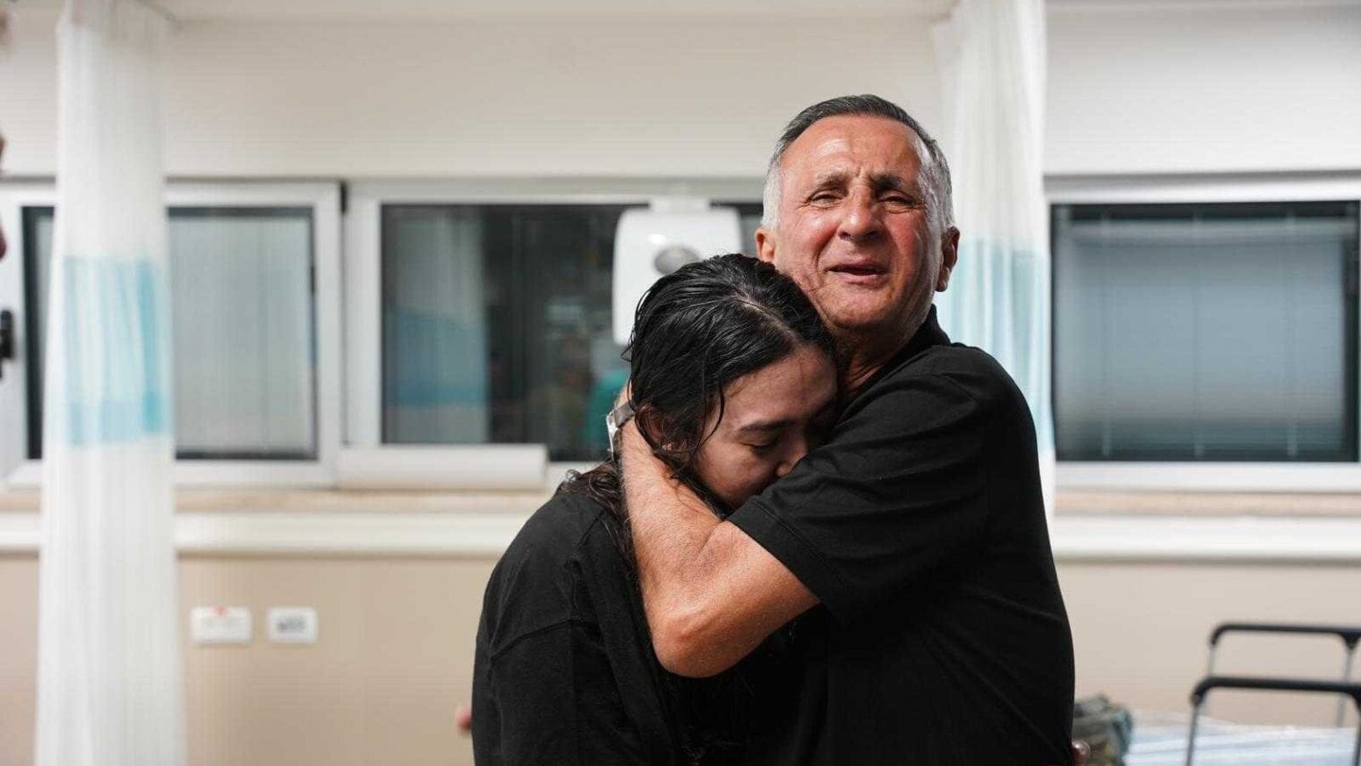 Noa Argamani with her father upon being back in Israel. Photo by The IDF Spokesperson’s Unit